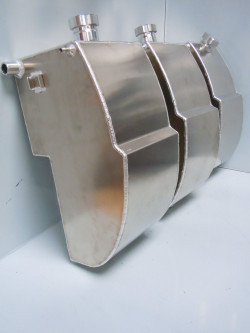 Porsche 904 dry sump tank