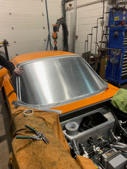 Elva GT160 windscreen buck