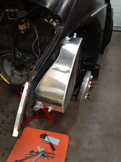 Rally VW Beetle inner arch dry sump tank