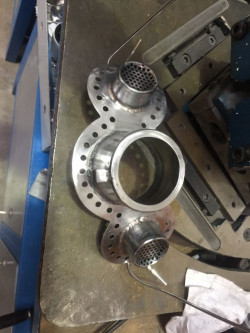 Maserati 250F dry sump filler and breathers