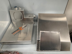 Renault 5 turbo fuel tanks