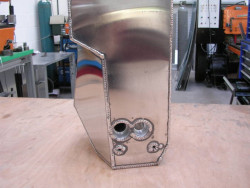 Oil tank return and feed ports