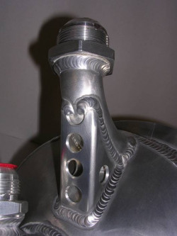 Aston Martin oil feed