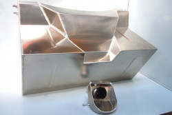 Extra Capacity Fuel Tank for Peking to Paris Car