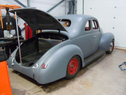 Ford long distance fuel tank