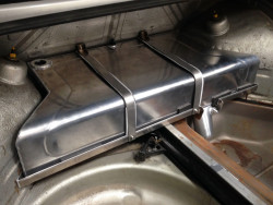 BMW 2002 FUEL TANK
