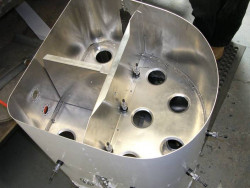 Maserati fuel tank internals