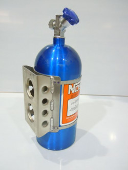 Mounting bracket for NOS bottle