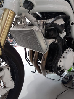 Zeema Project 3 Triumph Speed Triple aluminium radiator