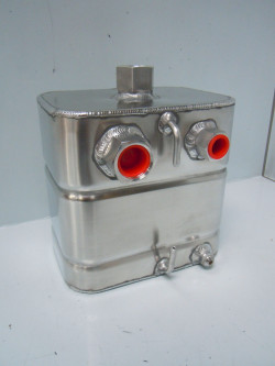 Lola T380 catch tank. V8 3 litre DFV Cosworth Lola T380 V8 3 litre DFV Cosworth Catch tank